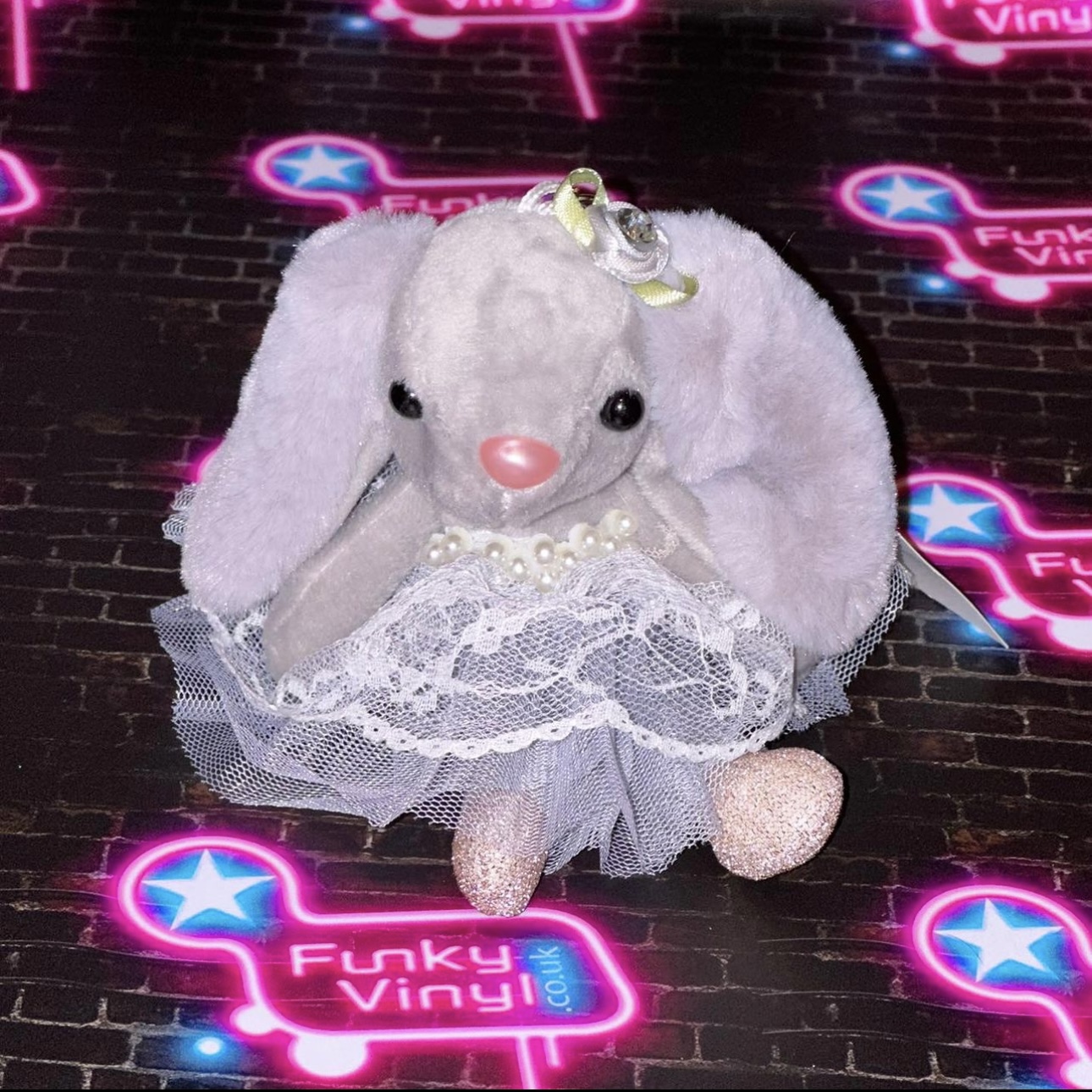 Mini Mouse Funky MINI MOUSE PLUSH – keyring – Funky Vinyl